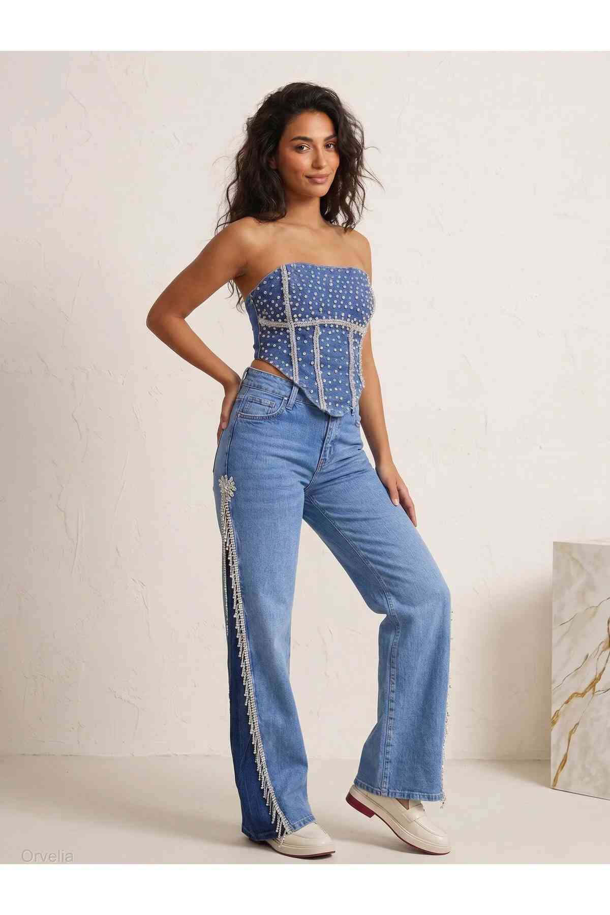 İnci İşlemeli Denim Korset Büstiyer ve Yanları İnci Saçaklı Denim Pantolon Takımı Marea