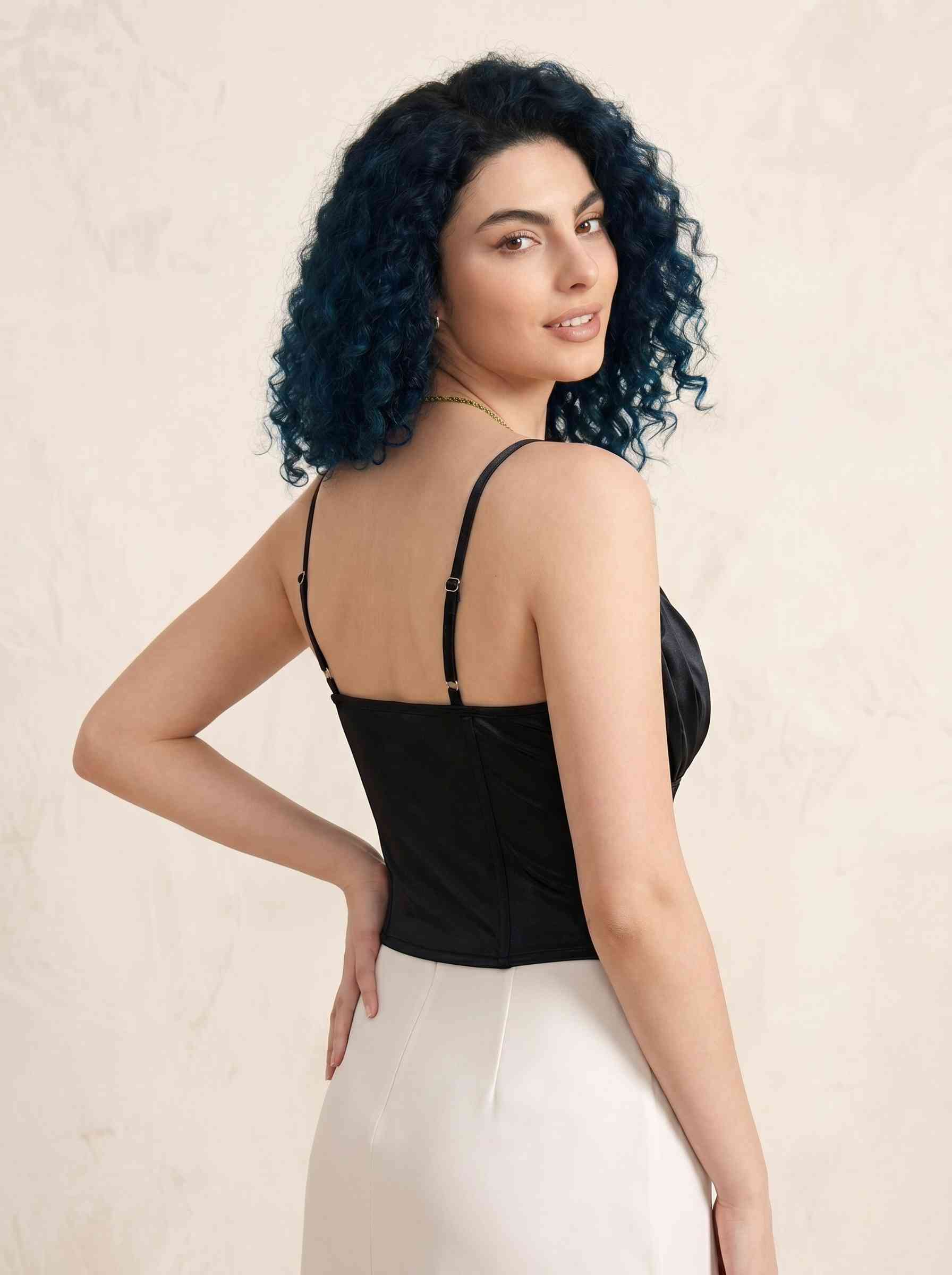 Saten Detaylı Derin Dekolteli Korse Büstiyer